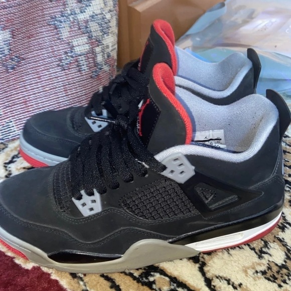 bred 4 size 7
